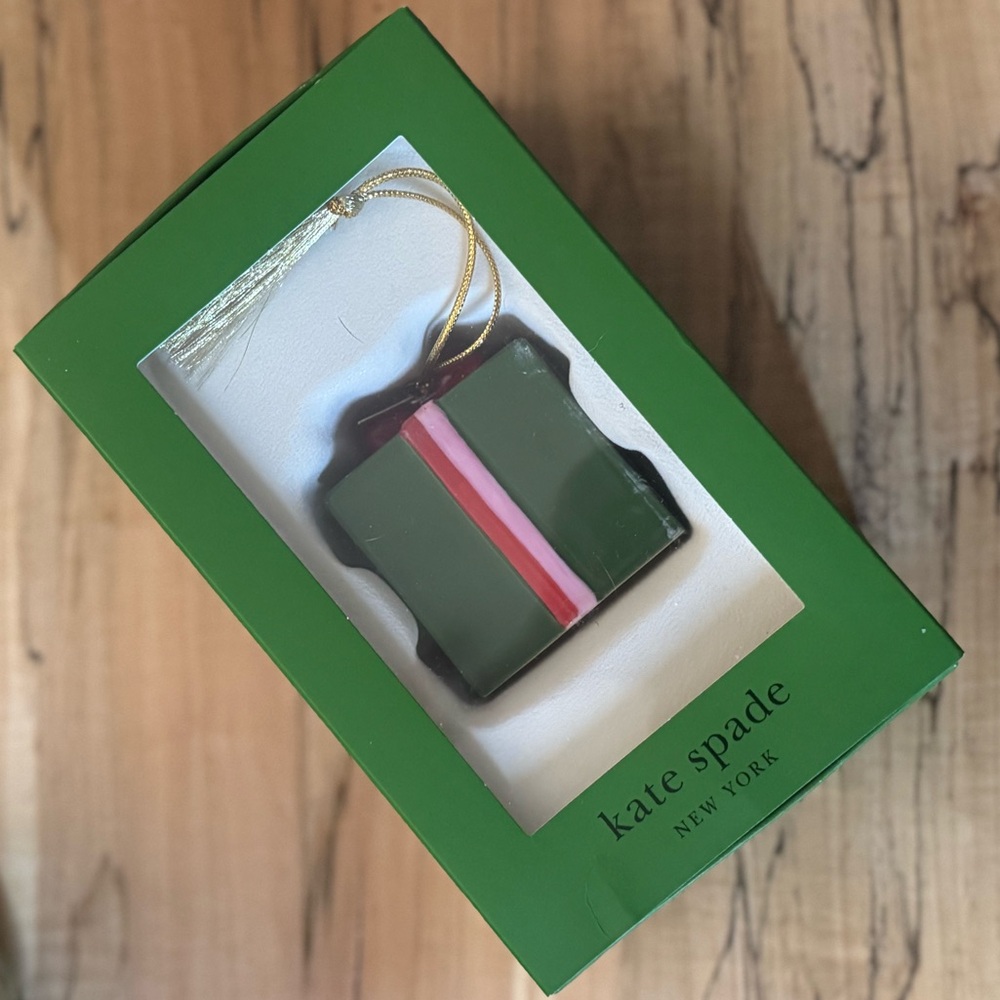 🎁 SALE! NIB ♠️ kate spade new york Be Jolly Gift Ornament - Lenox - Porcelain - Picture 2 of 8